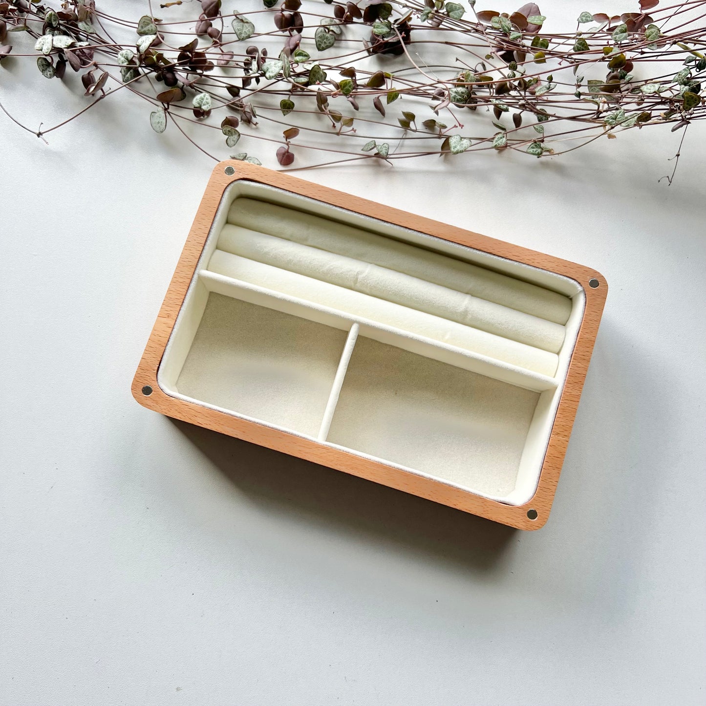 Jewellery works with every season jewellery box