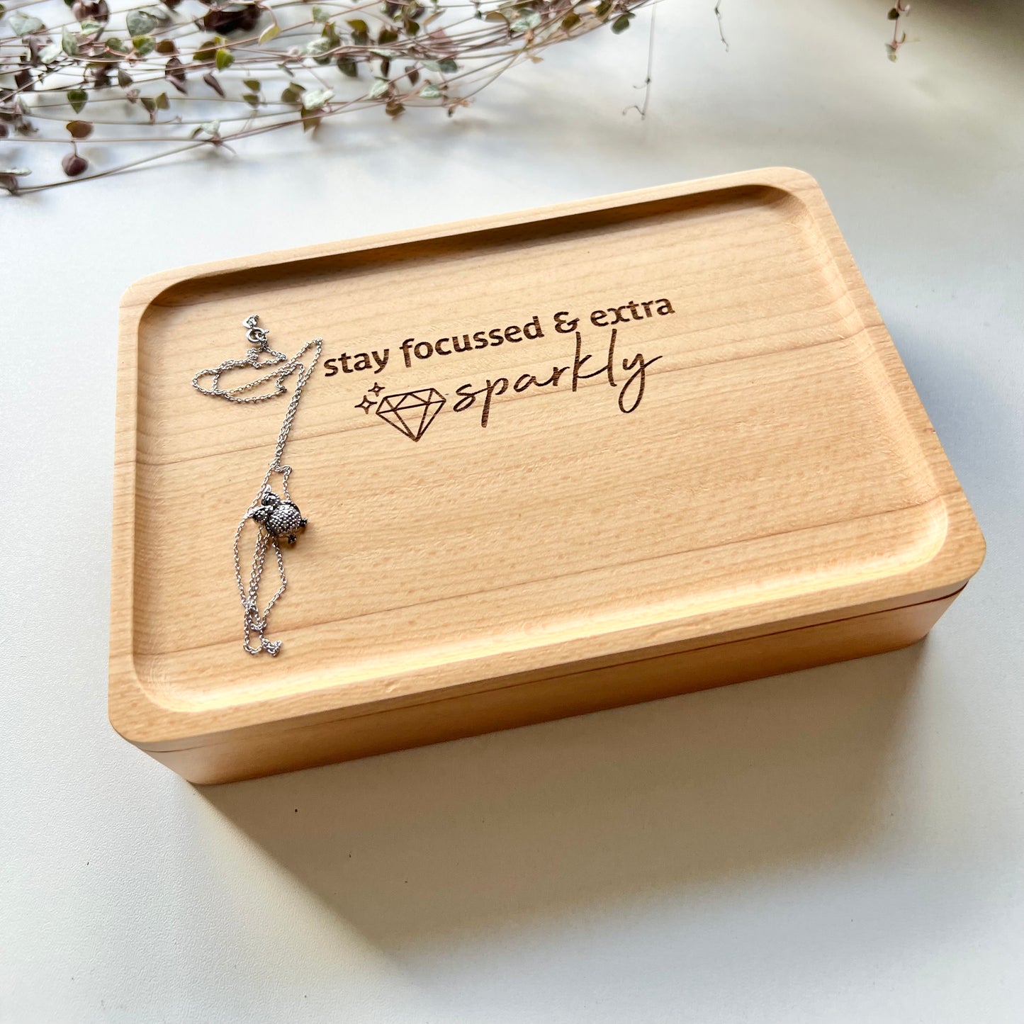 Stay focussed jewellery box