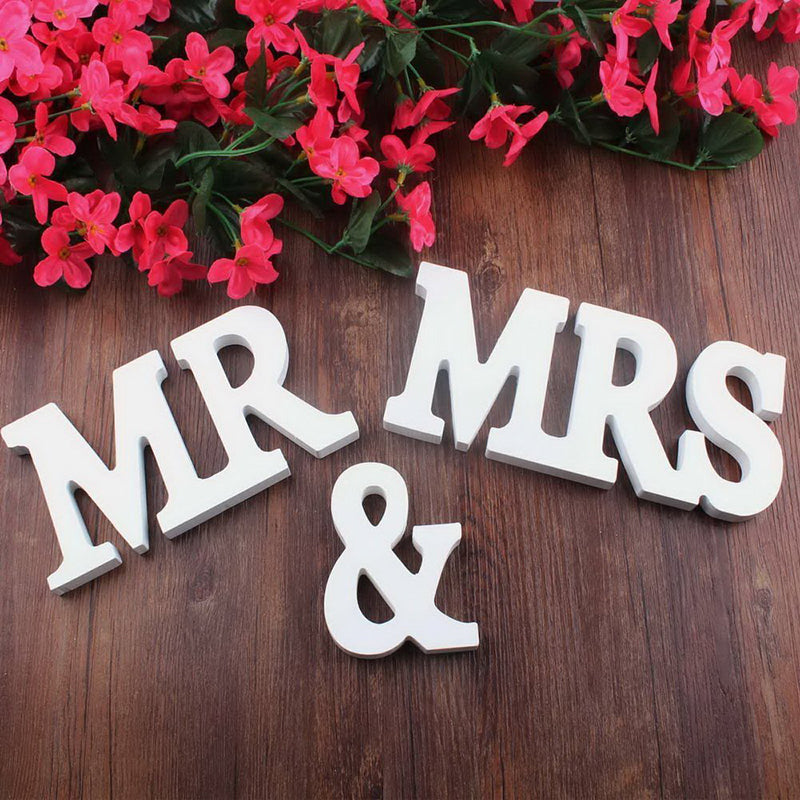 Mr & Mrs sign - Younique Collective