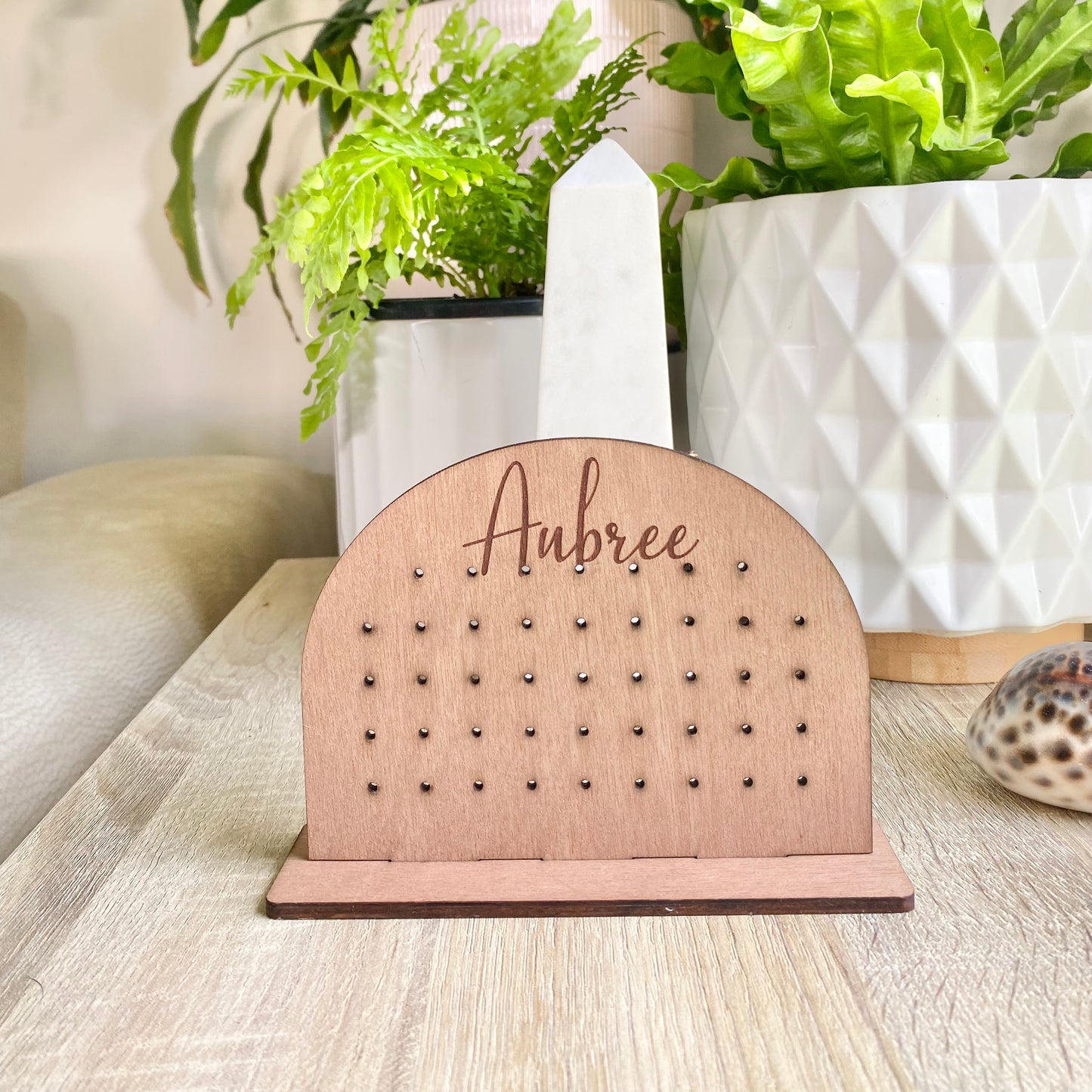 The Toni mini earring holder