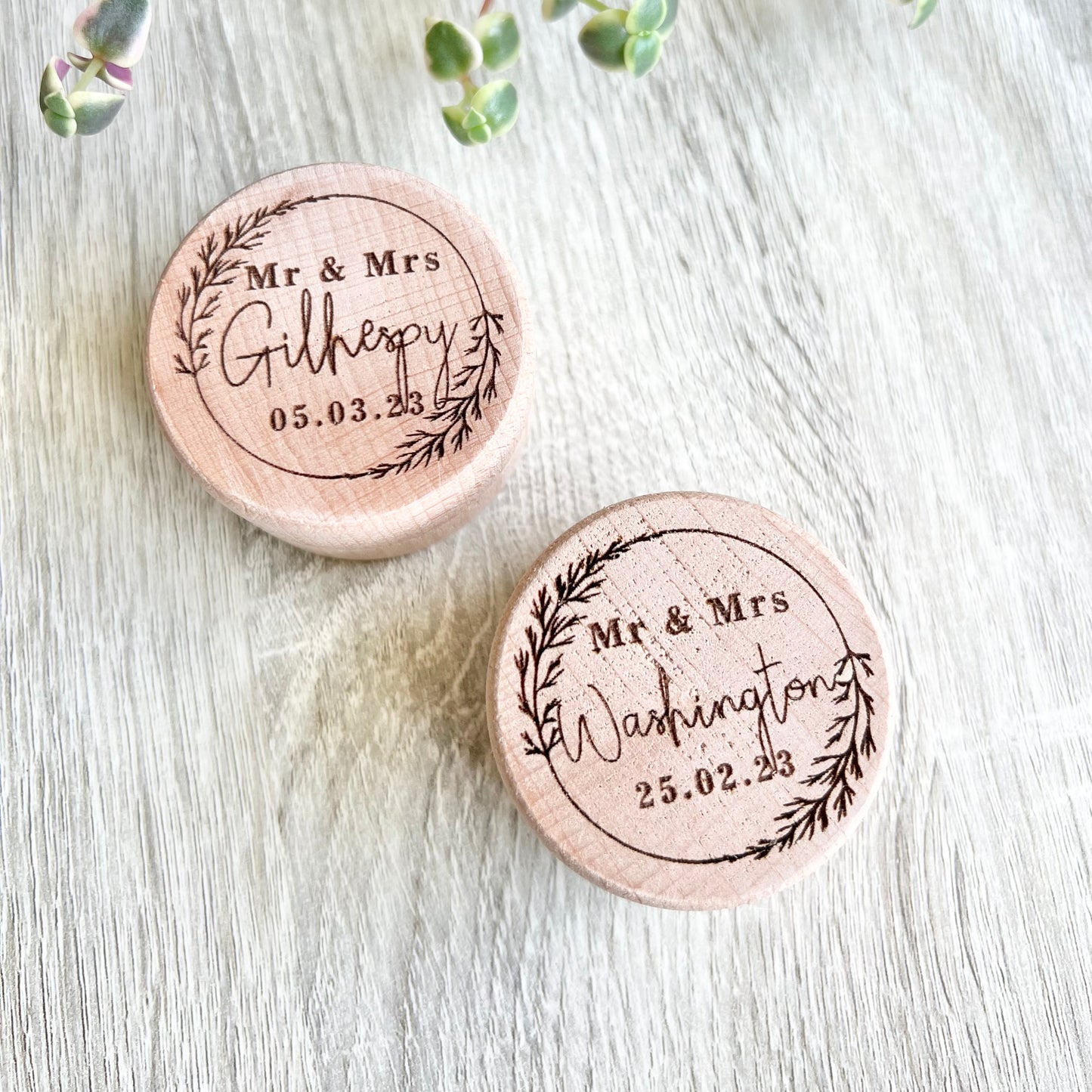 Couple ring box - Surname wreath