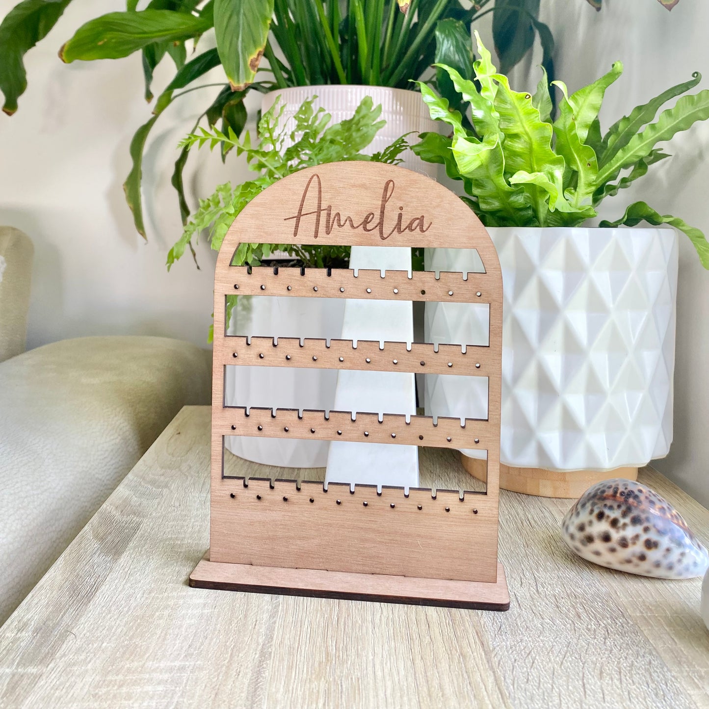 The Hannah earring holder