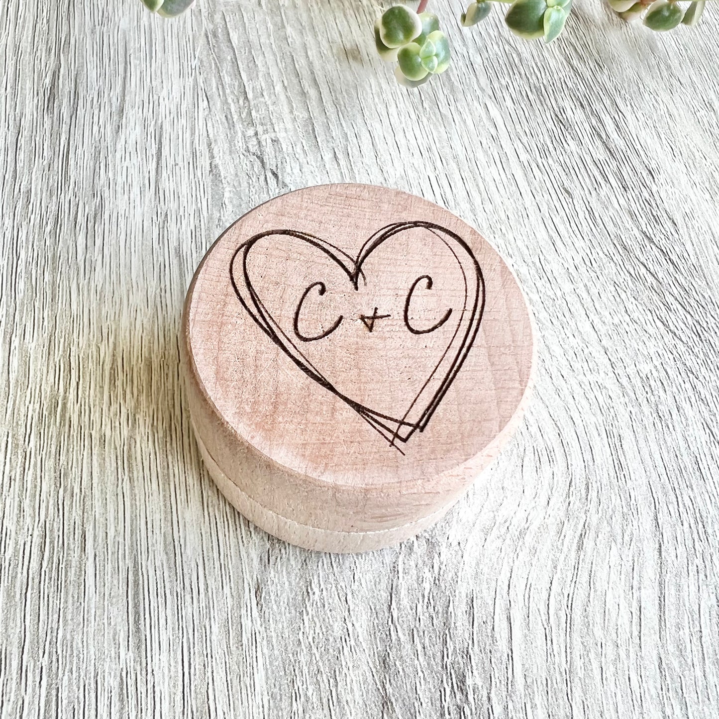 Initial heart ring box