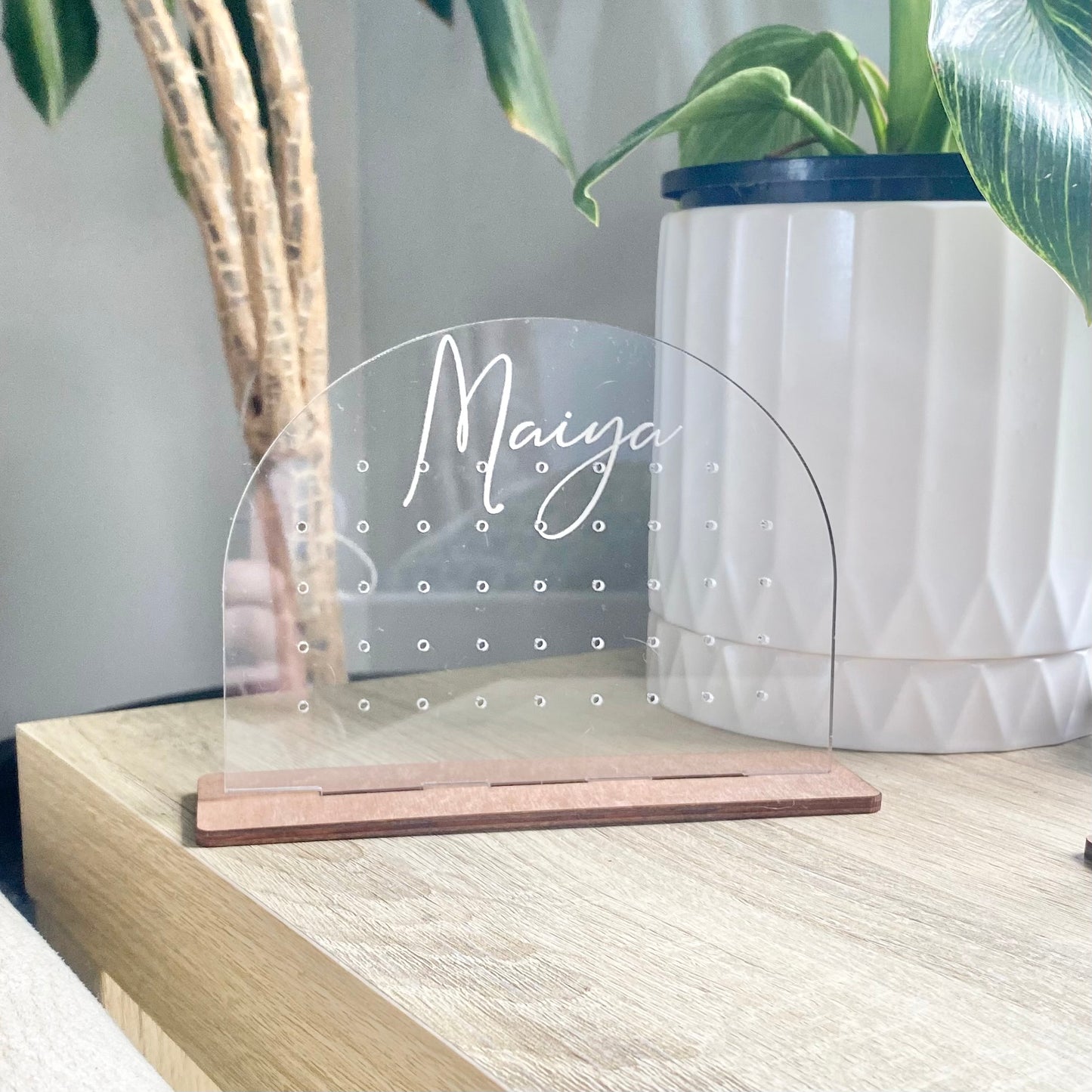 The Toni mini earring holder