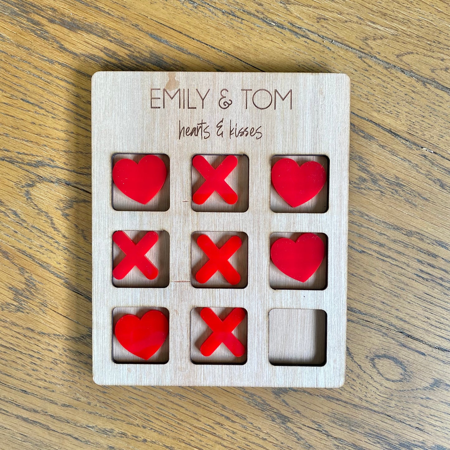 Personalised hearts & kisses board