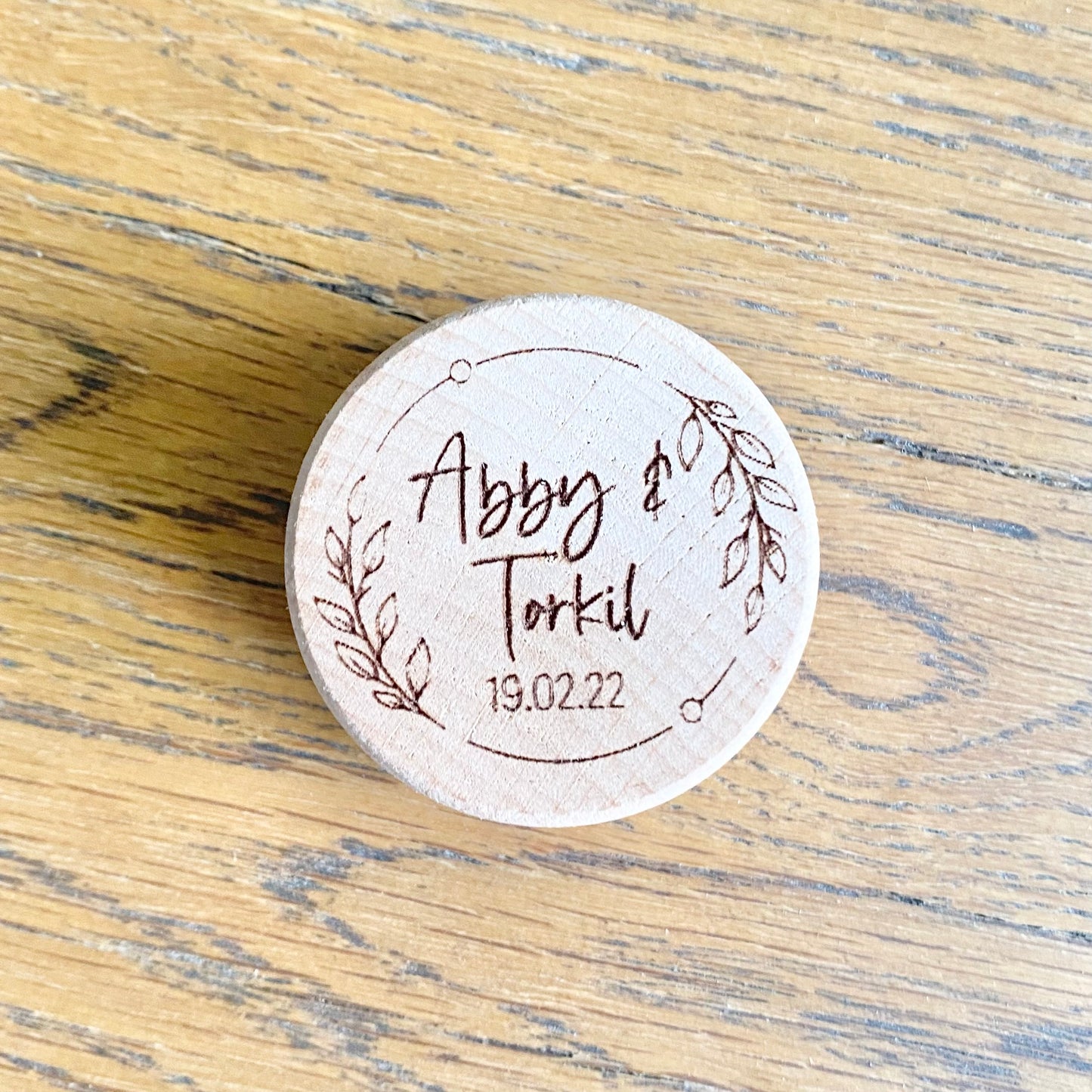 Couple ring box - wreath with names