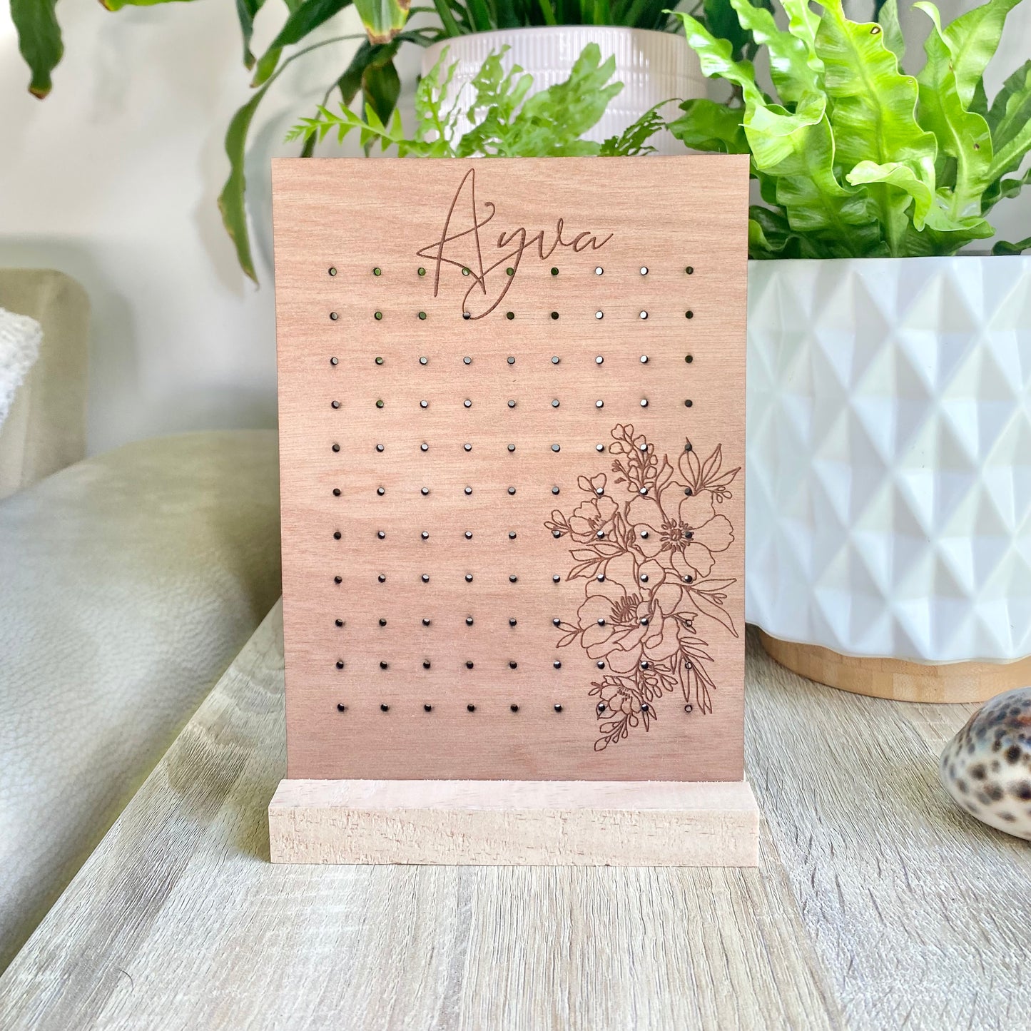 The Jane earring holder