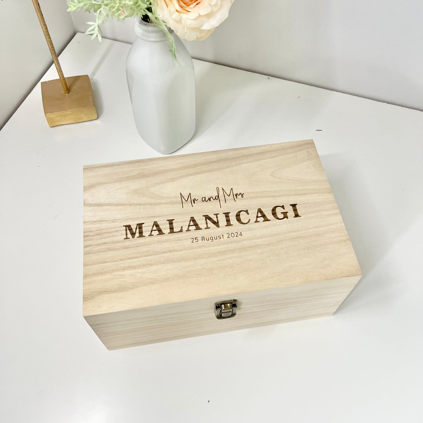 Surname established keepsake box