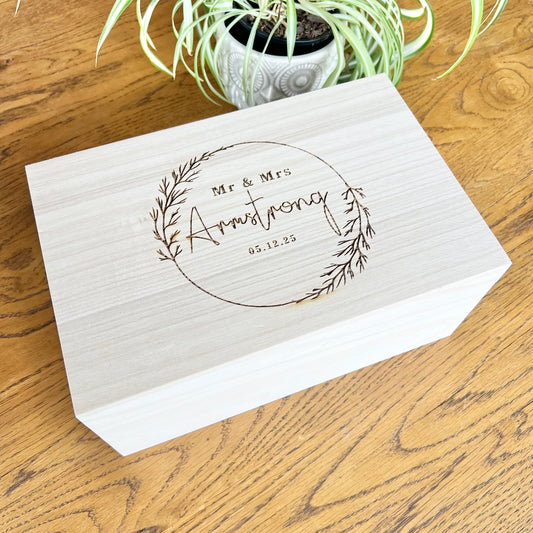Surname wreath keepsake box