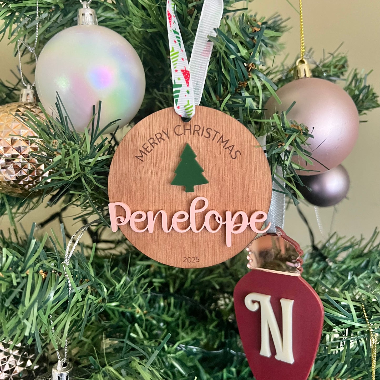 Round Name decoration