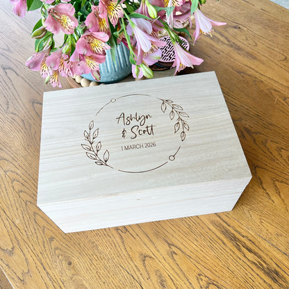 First names wreath keepsake box