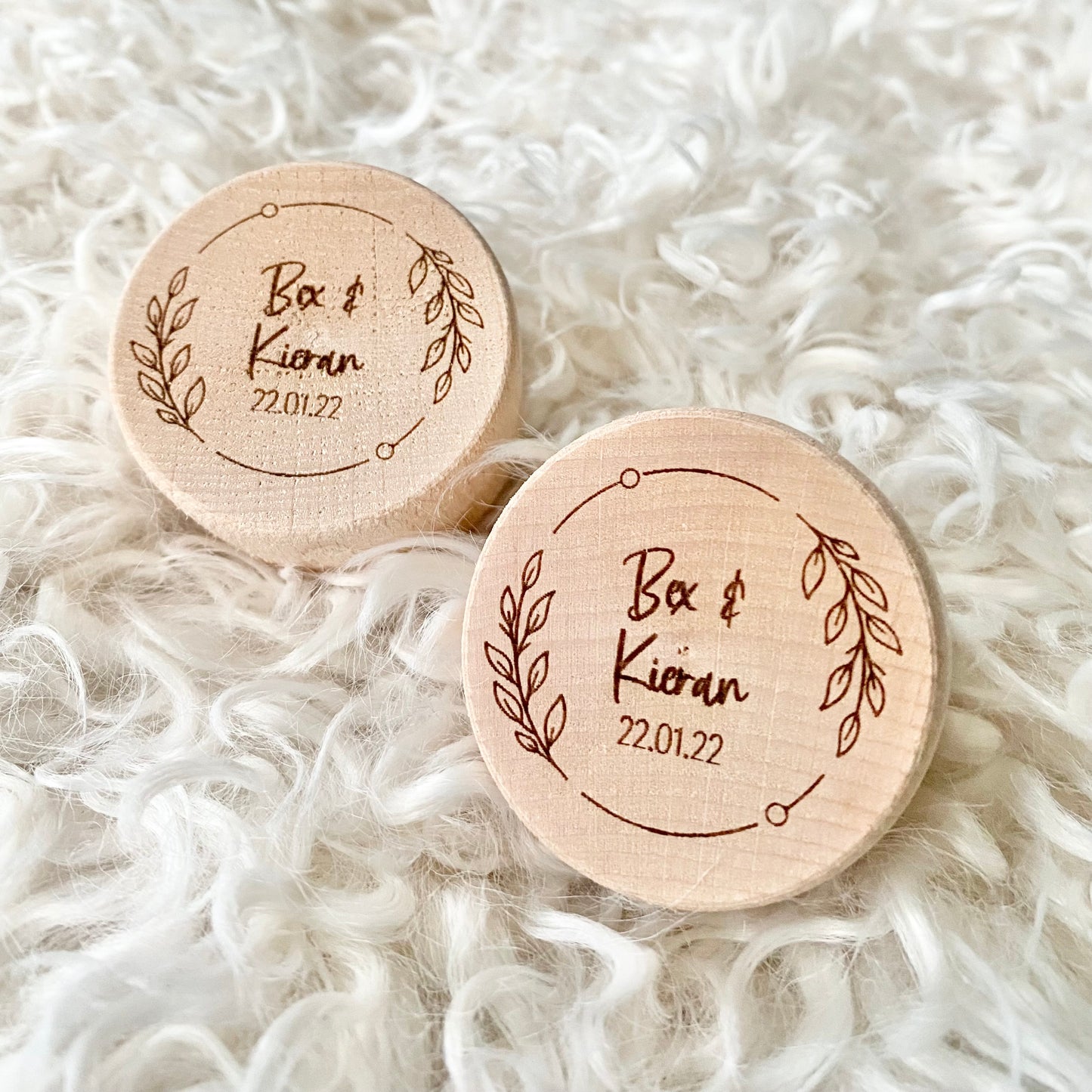 Couple ring box - wreath with names