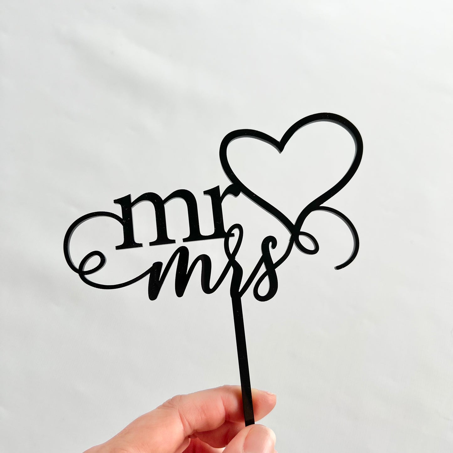 Mr & Mrs cake topper - Younique Collective